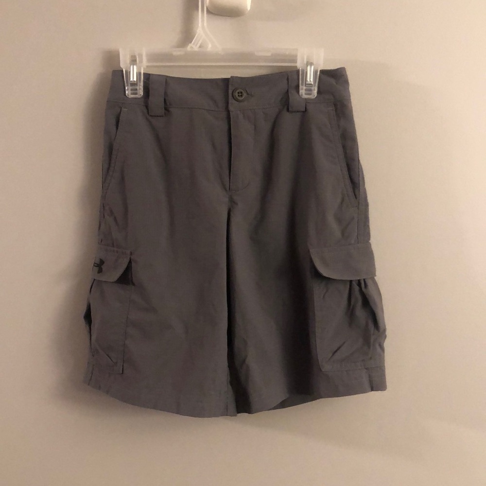 Under Armor grey cargo shorts